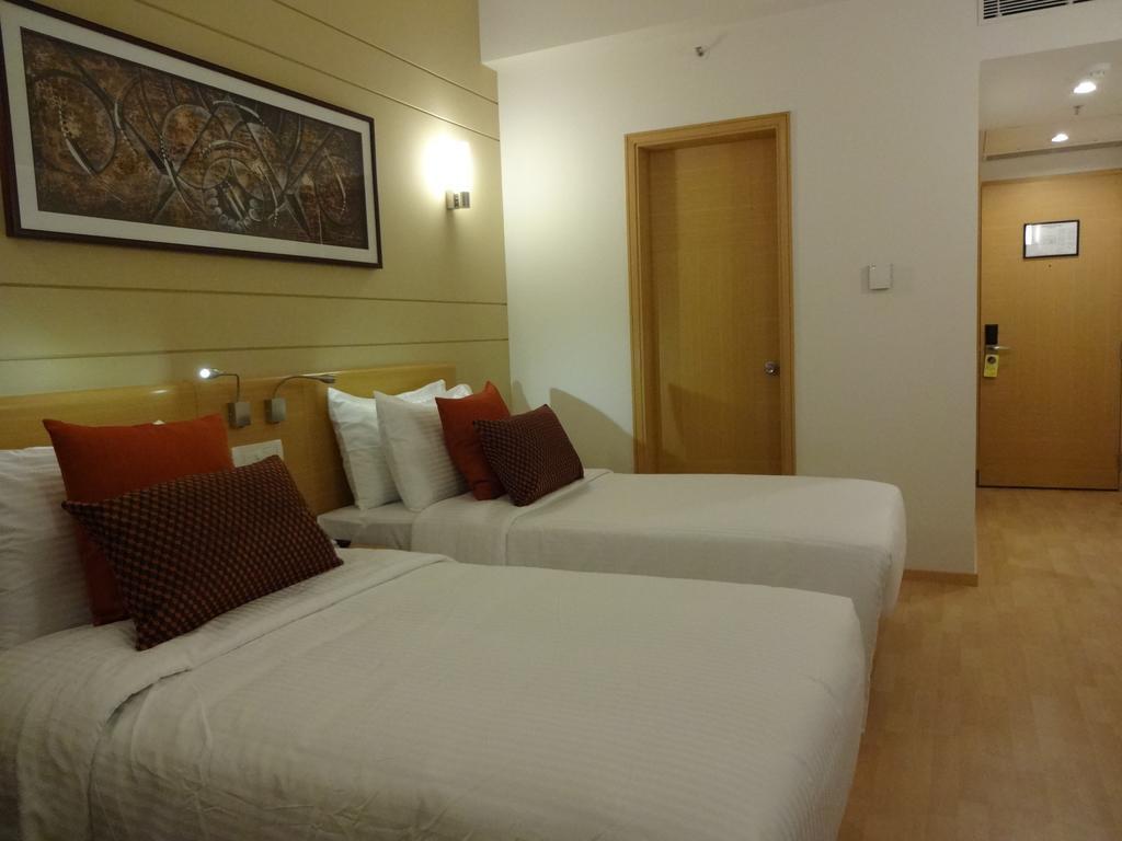 Lemon Tree Hotel, Gachibowli, Haiderabad Kamer foto