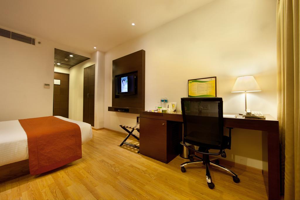 Lemon Tree Hotel, Gachibowli, Haiderabad Buitenkant foto