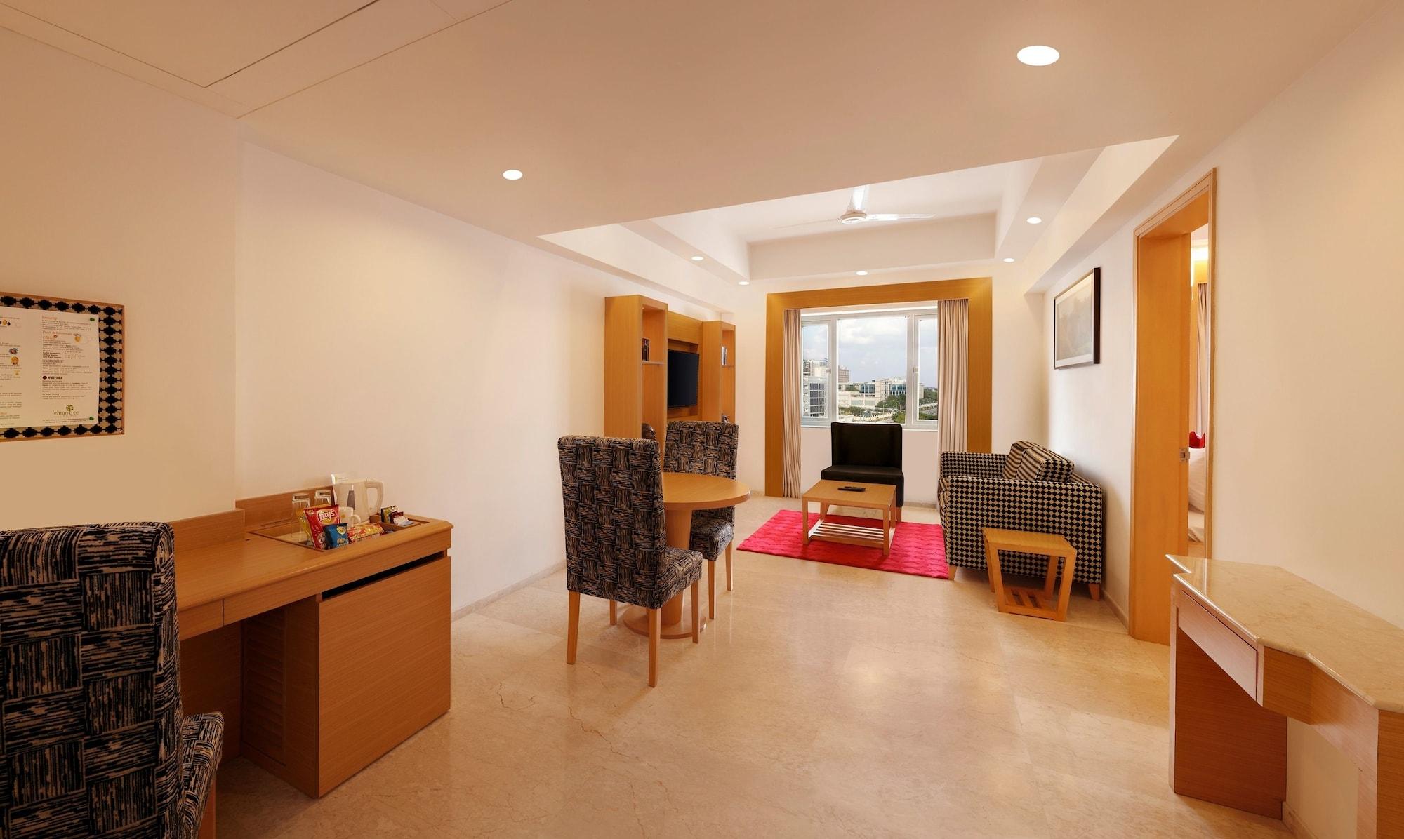 Lemon Tree Hotel, Gachibowli, Haiderabad Buitenkant foto
