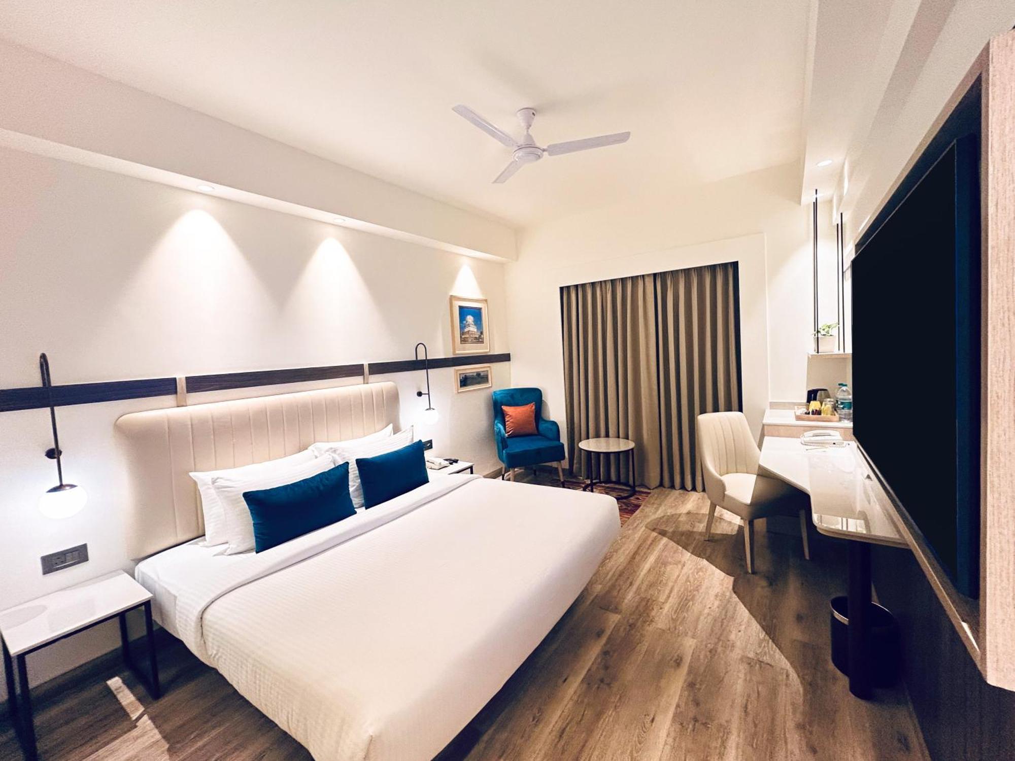 Lemon Tree Hotel, Gachibowli, Haiderabad Buitenkant foto