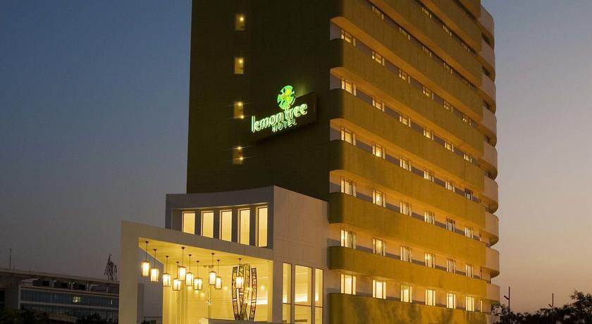 Lemon Tree Hotel, Gachibowli, Haiderabad Buitenkant foto