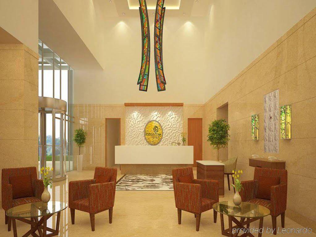 Lemon Tree Hotel, Gachibowli, Haiderabad Buitenkant foto