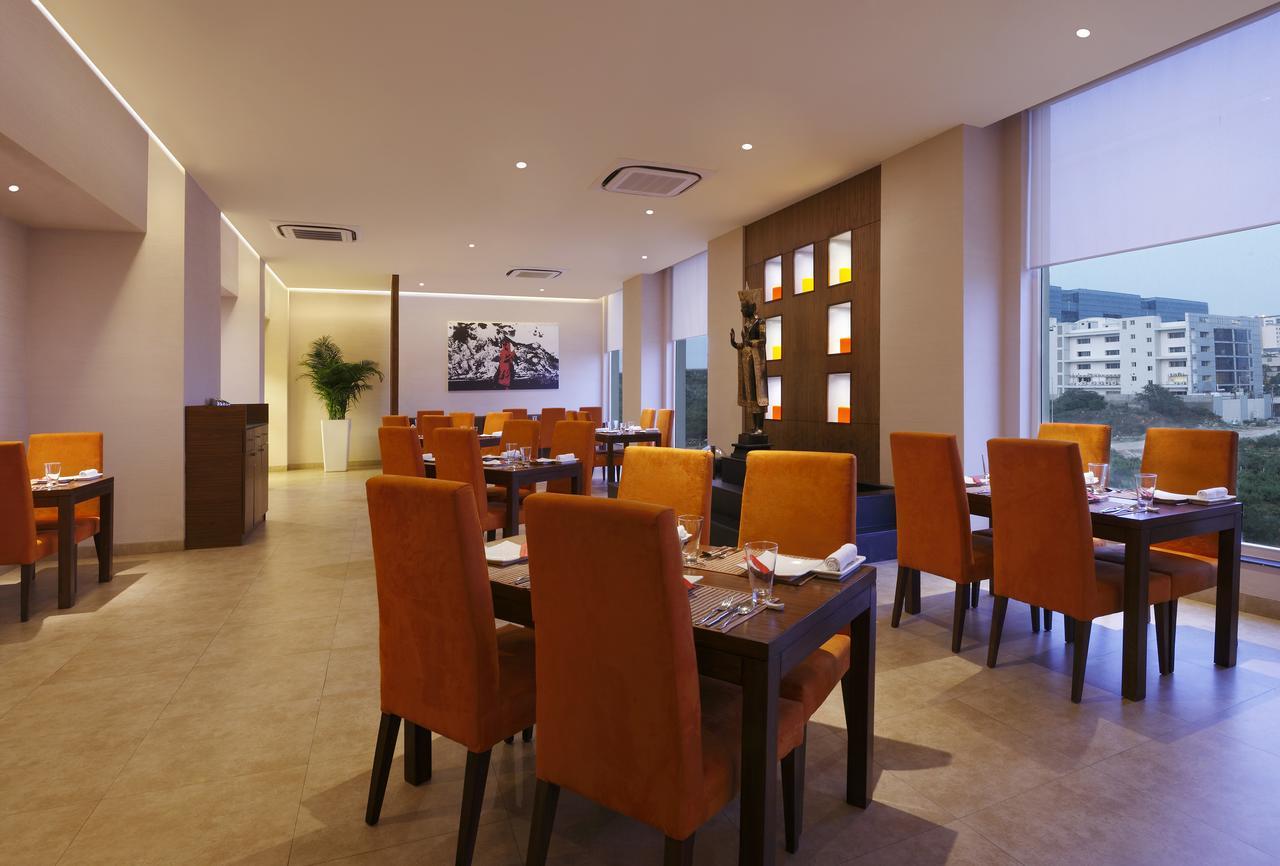 Lemon Tree Hotel, Gachibowli, Haiderabad Buitenkant foto